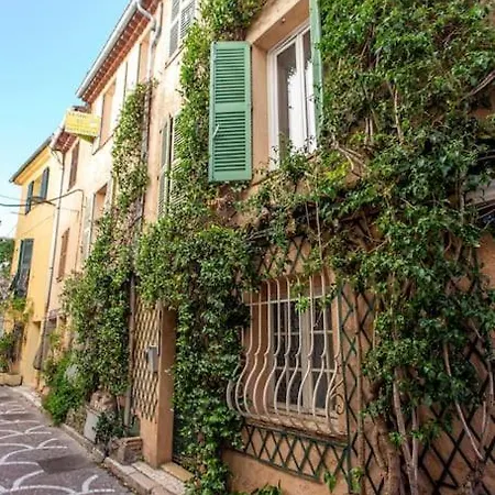Appartement Charme Du Vieil Antibes, Au Calme 2/4pers. *